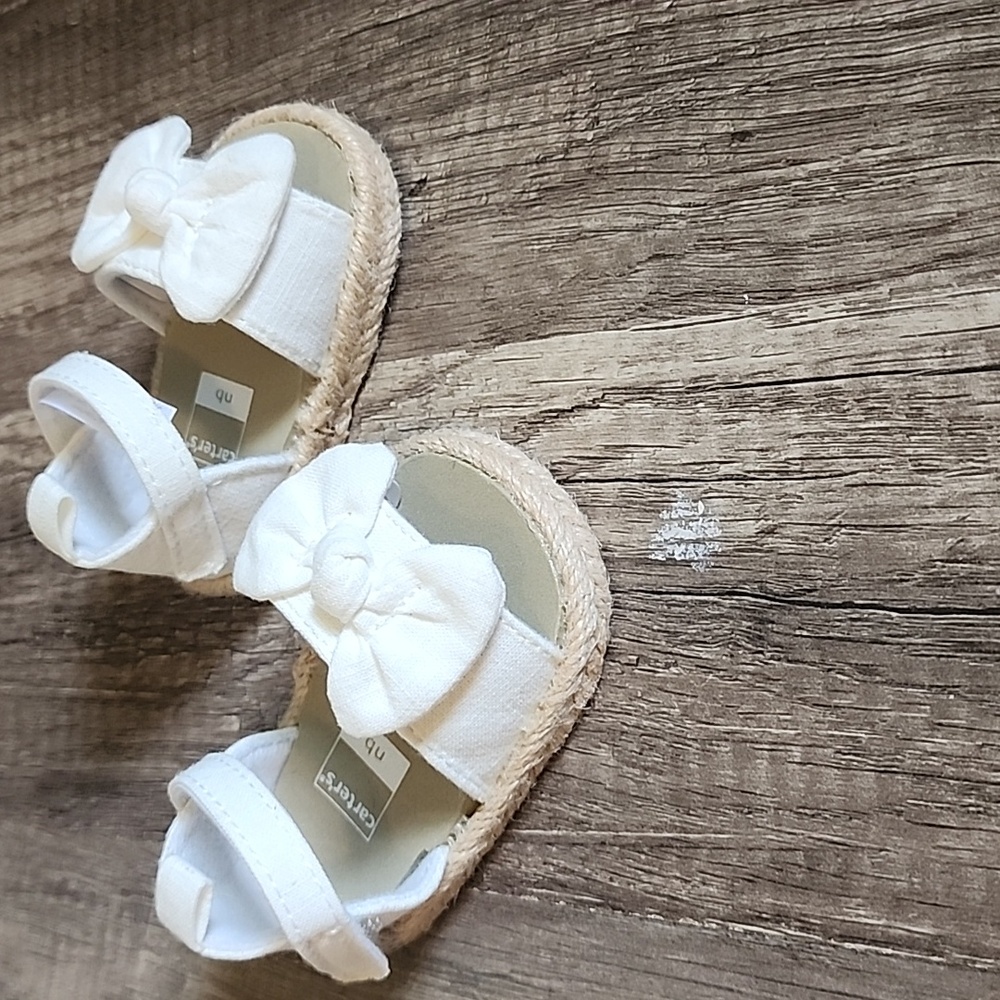 Carter's NB White Sandals with Bow Design - Picture 2 of 2